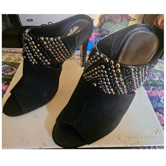 Calvin Klein Heeled Slides - Picture 2 of 15